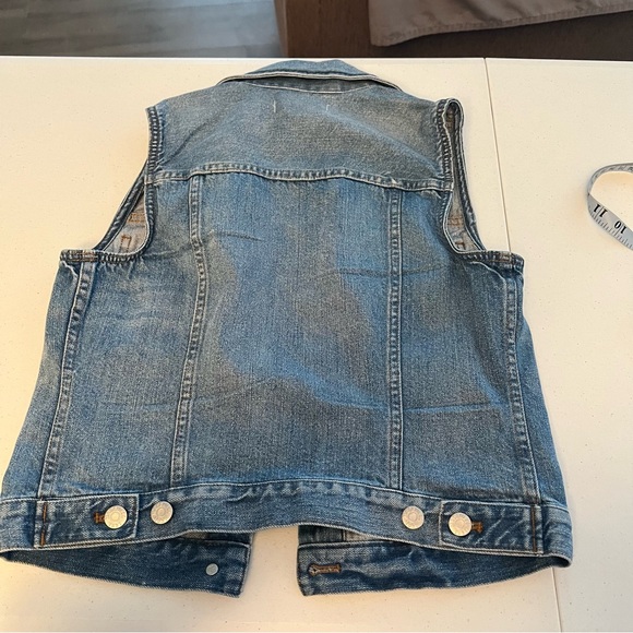 Madewell Lightwash Denim Vest Size Small - Picture 4 of 5